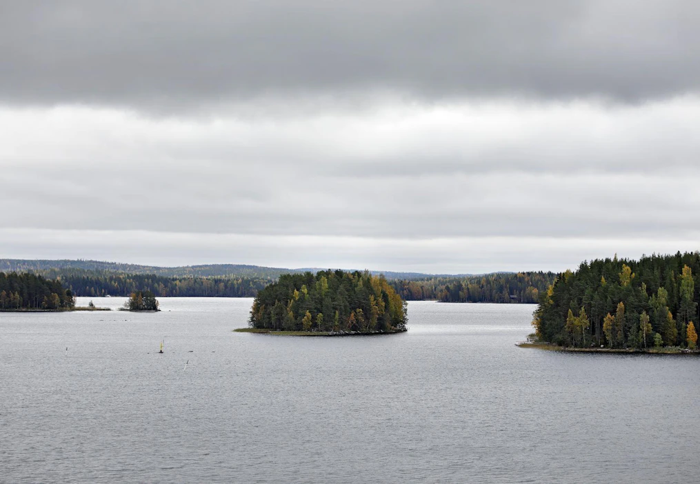 Matkailu Suomen toiseksi suurimmalla järvellä Päijänteellä on toistaiseksi ollut varsin vähäistä. Kuvassa Päijännettä Korpilahden Kärkistensalmella.