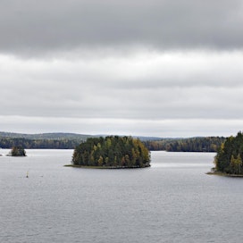 Matkailu Suomen toiseksi suurimmalla järvellä Päijänteellä on toistaiseksi ollut varsin vähäistä. Kuvassa Päijännettä Korpilahden Kärkistensalmella.