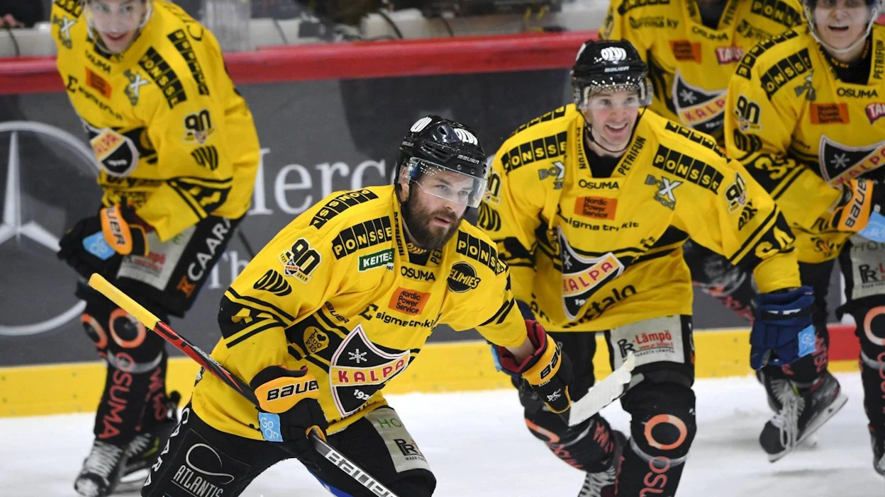 KalPasta tuli tiistaina alkuviikon viides seura, joka kertoi siirtävänsä joulukuun kotiottelunsa myöhempään. LEHTIKUVA / JUSSI NUKARI