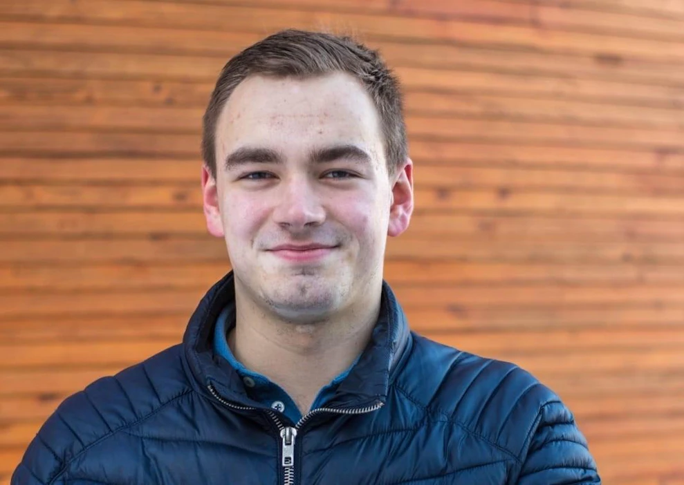 Poliitikot, herätys! Nuoriso täällä! Metsätalousinsinööriksi Tampereella opiskeleva Eero Peltola ei noudattanut ilmastolakkokehotusta, vaan päätti protestiksi erota oppilaskunnasta.