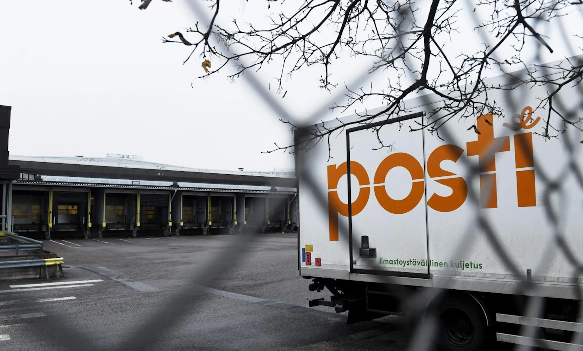 Postin työriidan tukilakot vaikuttavat monin tavoin suomalaisten liikkumiseen ja arkeen, jos kiistaa ei onnistuta ratkaisemaan viikonlopun aikana. LEHTIKUVA / VESA MOILANEN