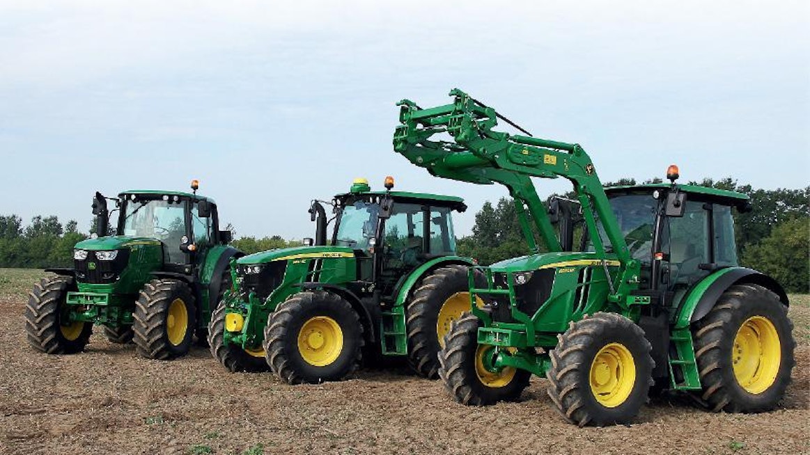 John Deere uudistaa traktorimallistoaan ensi vuoden markkinoille.