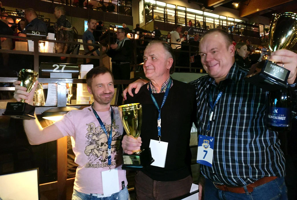 Toton SM-mitalikolmikko Vermosta 2017: Janne Mäenpää, Heikki Riihimäki ja Kari Puosi.