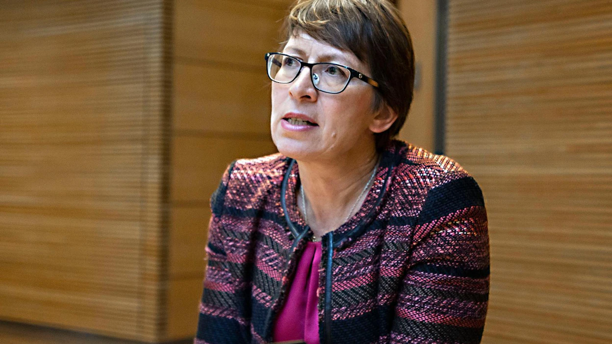 Keskustan herääminen katumapäälle maakuntaveron suhteen taitaa olla myöhäistä, arvioi Sari Essayah.