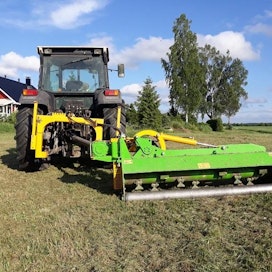 Cabe Finlandia -murskaimia hankkivat lähinnä maanviljelijät ja niittourakoitsijat. Maatalousasiakkaat haluavat vankan koneen vuosiksi eteenpäin maatalouskäyttöön, pellonreunojen ja peltoteiden reunojen niittämiseen sekä kesantopeltojen niittämiseen.