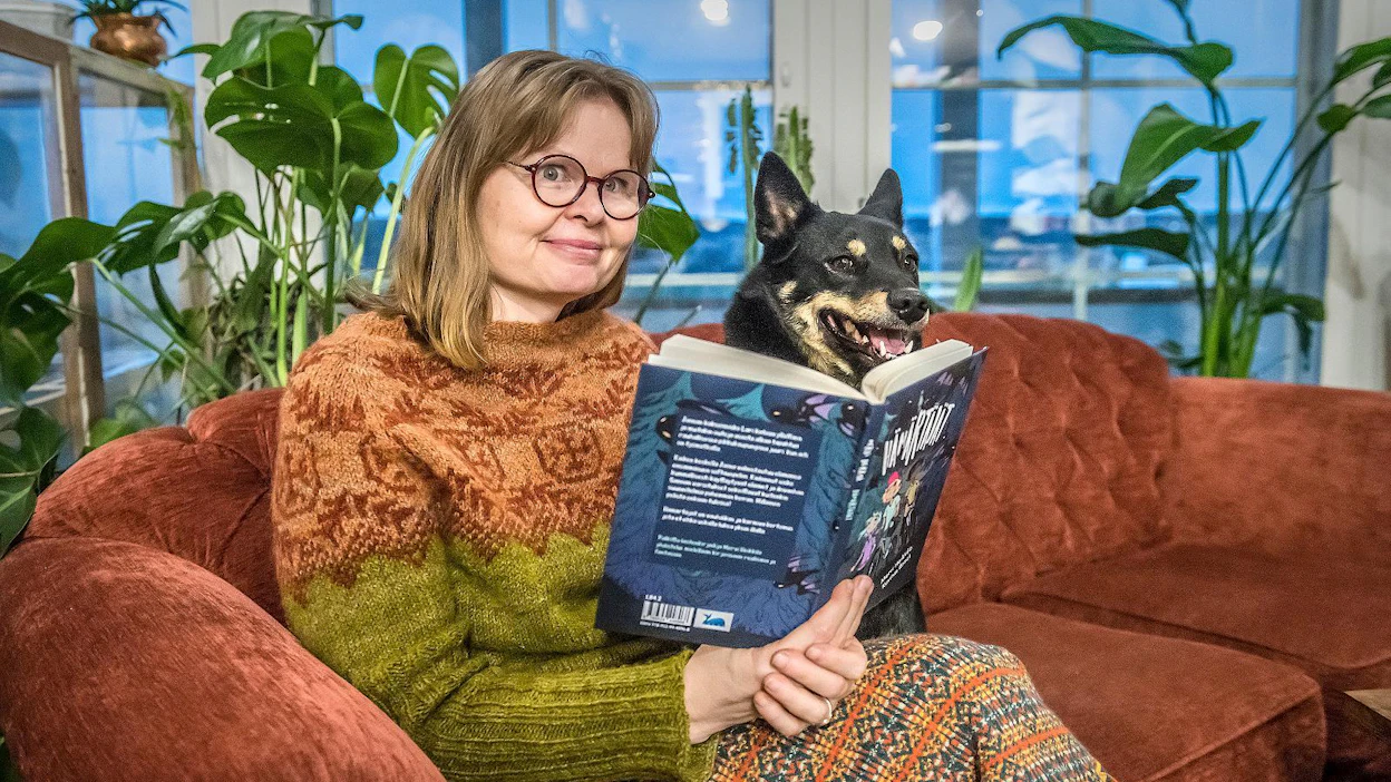 Mervi Heikkilän kirjoittamista kirjoista uusin on Hämärtäjät, joka ilmestyi tämän vuoden lokakuussa. Hämärtäjiin on perehtymässä myös Taiga. "Taiga on 75-prosenttisesti lapinporokoira", Heikkilä kertoo.