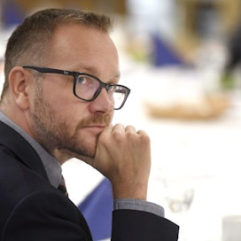 Kabinettipäällikön tehtävät pian jättävä Juho Romakkaniemi on seurannut Suomen EU-vaikuttamista komission ylimmistä kerroksista viitisen vuotta. LEHTIKUVA / HEIKKI SAUKKOMAA