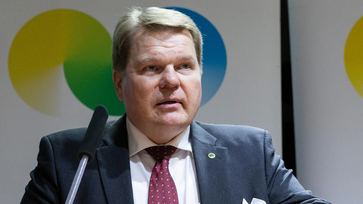 MTK:n johtokunnan jäsenen Asko Miettisen mielestä vihreiden puoluepolitiikka ja suojeluun sitoutuminen kävelevät yli monia maakuntia koskettavan ongelman.