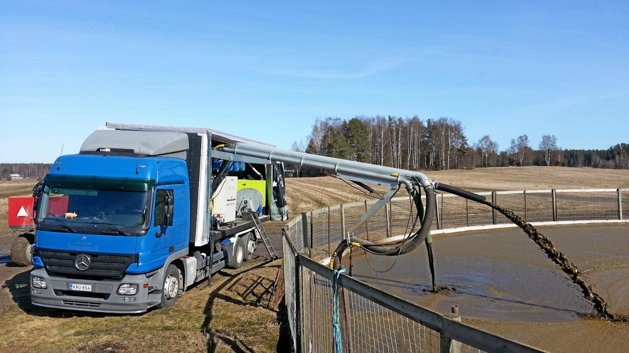 Länsi-Suomen Separointi Oy urakoi separointeja Etelä- ja Länsi-Suomessa. Separointilaitteiston saa ajettua kuorma-autolla kätevästi lietesäiliön viereen. Tilalla pitää olla oma lietteensekoitin.