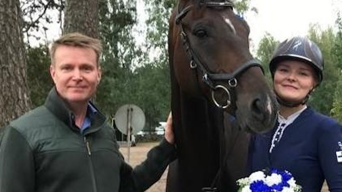 Petri Tolmunen, Sir Greg ja Veera Manninen ovat toimiva valmennustiimi.