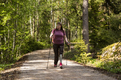 Tiina Nopanen ulkoili Keravalla Ollilanlammen läheisyydessä.