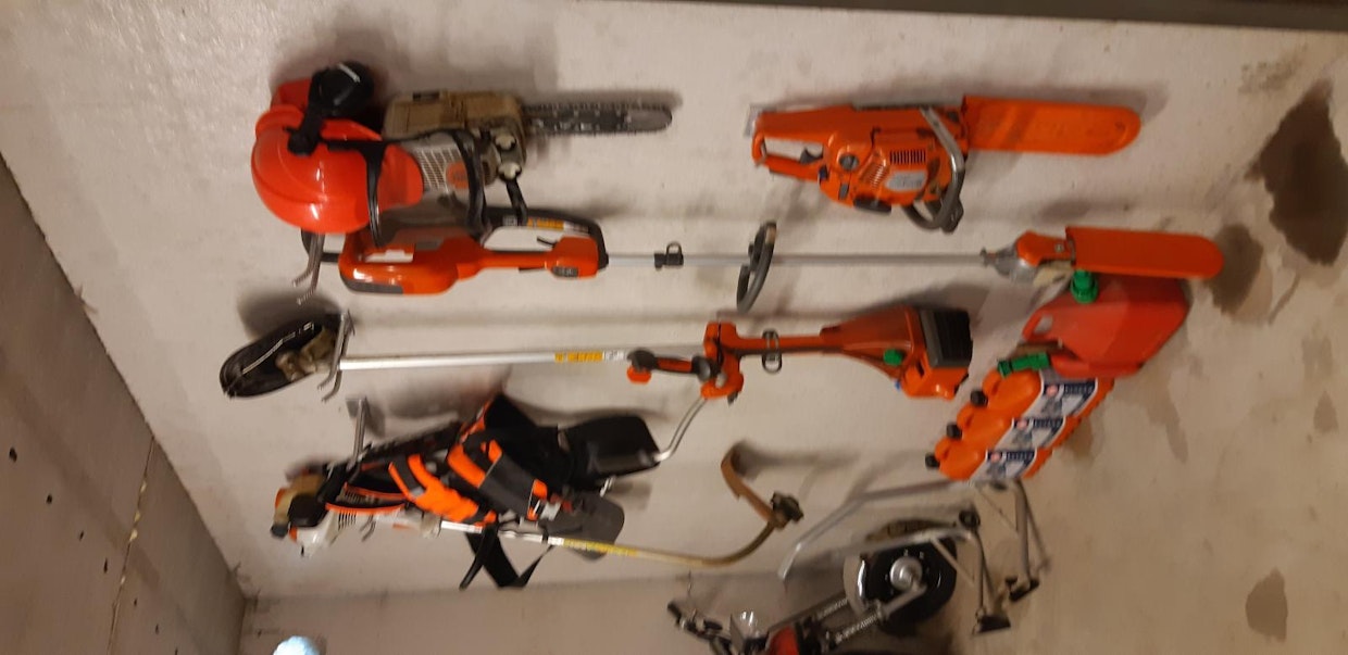 Saha seinälle ja järjestykseen
