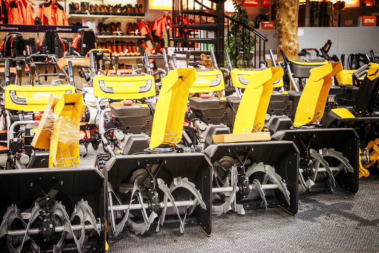 Vähäluminen alkutalvi hyydytti lumilinkojen myynnin.