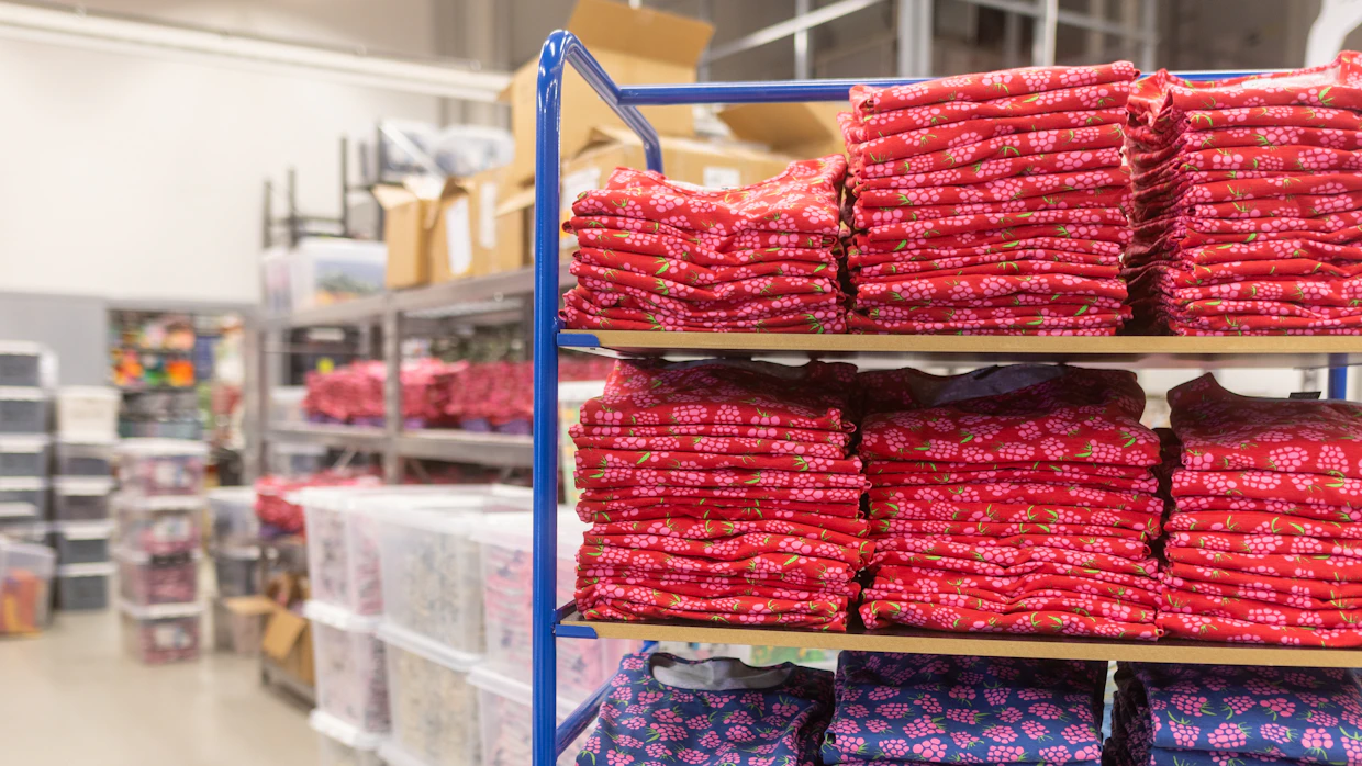 Jos Isokankaan yrityksen noin 40 000 some-seuraajasta jokainen ostaisi yhden vaatteen sijasta kaksi, tuotantoon voitaisiin palkata 10 uutta ompelijaa.