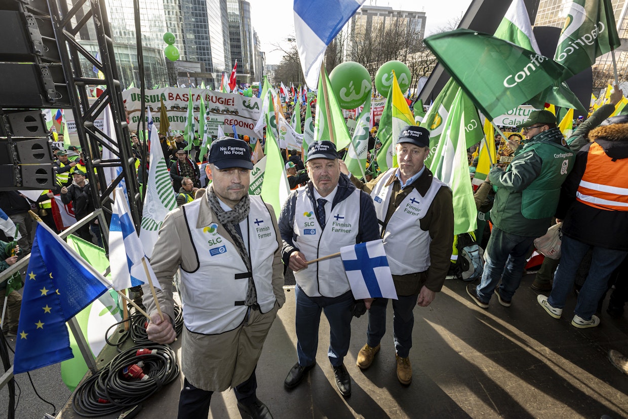 Tero Hemmilä osallistui joulukuussa viljelijöiden mielenosoitukseen Brysselissä.