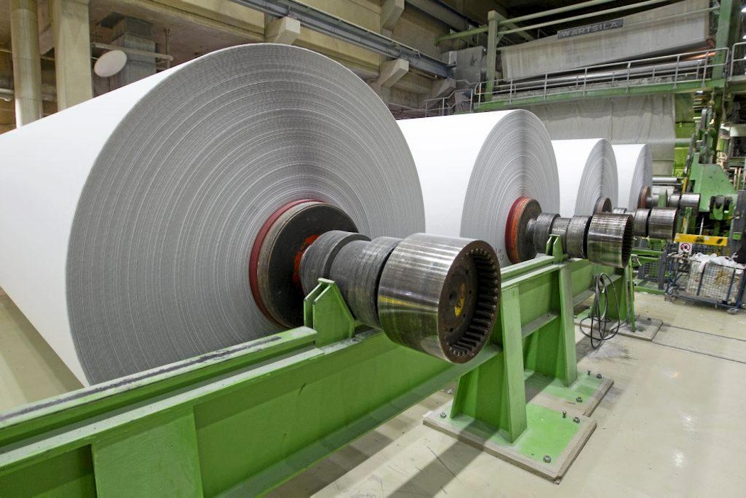 Kaukas Kaukaan paperitehdas paperikone paperirulla