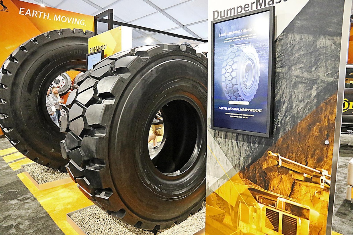 Perinteisten renkaiden lisäksi Continental laajentaa valikoimaansa myös mm. hydrauliletkuihin ja erilaisiin koneiden turvalaitteisiin. Conexpossa esiteltiin myös uusi kuorma-autojen renkaita. RDT-master -mallisarja on suunnattu dumppereihin. Renkaisiin on esiasennettu ilmanpainetta tarkkailevat sensorit.