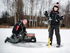 Tee se itse -miesten kannattaa malttaa, omien viritysten sijaan kairan adapteriin tulee kiinnittää vain apukahvalla varustettuja akkuporakoneita, sanoo Kimmo Mänttäri. Moottorivoiman lisäksi kairojen tuotekehitys keskittyy kairojen painon keventämiseen, sanoo Samuel Lehtonen.
