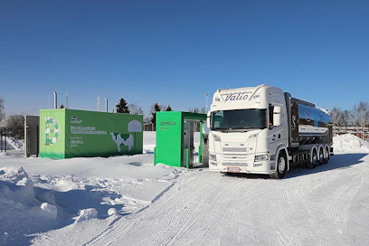Maitoa isoon tankkiin ja biokaasua pienempään. Kuljetusliike H. Vähäahon uusi biokaasulla kulkeva maitoauto kävi maanantaina Vuorenmaan maitotilalla Haapavedellä.