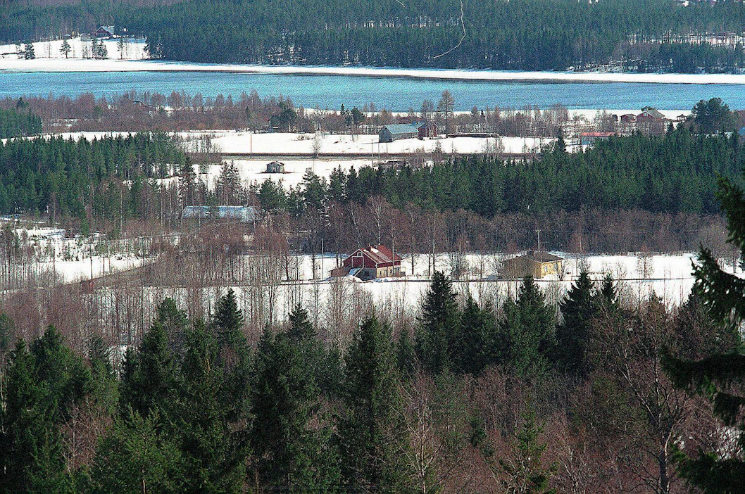 Maisemaa Naapurinvaaran laelta kuvattuna. Maisemanhoitoalue ulottuu 2 800 hehtaarille.