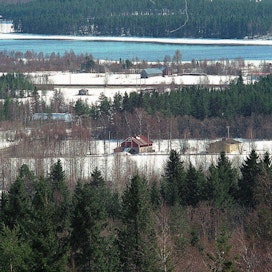 Maisemaa Naapurinvaaran laelta kuvattuna. Maisemanhoitoalue ulottuu 2 800 hehtaarille.
