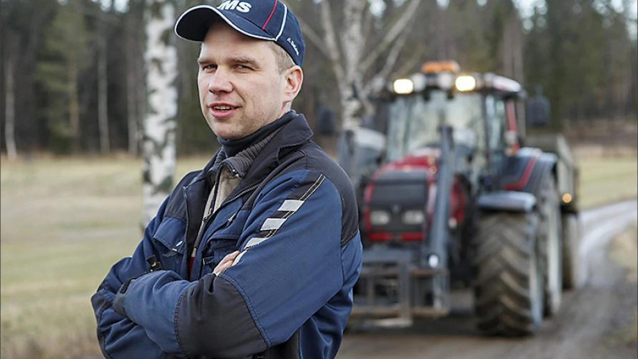 Ajokorttiuudistus osuu peruskoulua päättäviin, jotka miettivät urasuunnitelmiaan, sanoo Hans Hall Leppävirralta. Pentti Vänskä