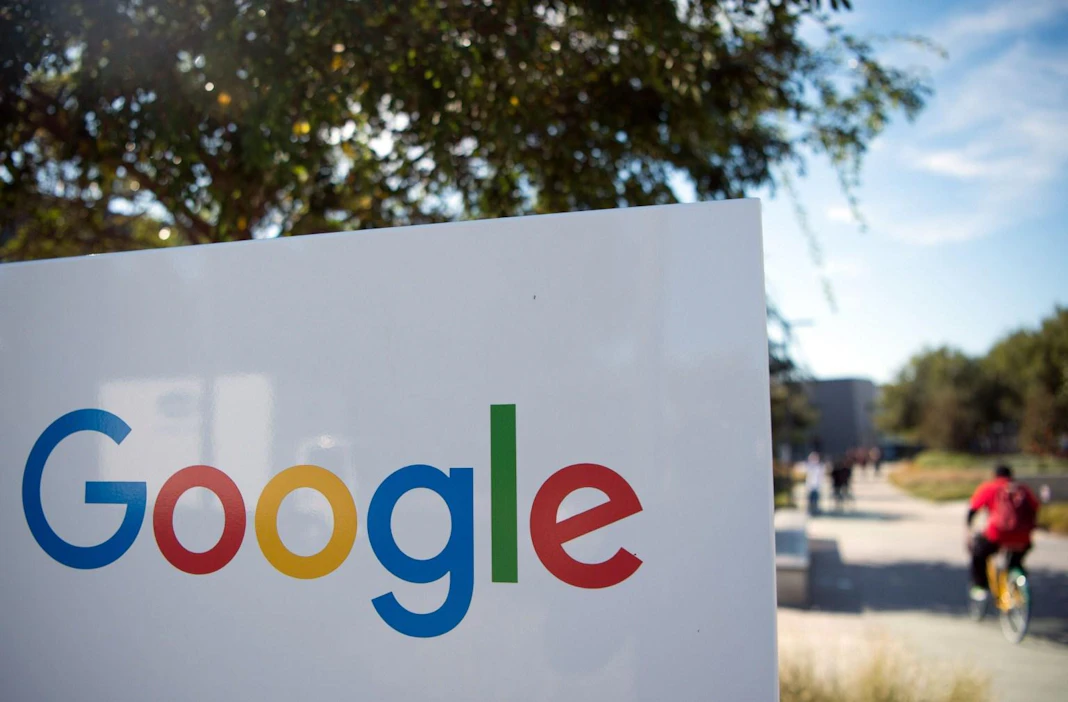 Google+-palvelussa ollut heikkous mahdollisti sen, että jopa 500 000 käyttäjäprofiilin tietoja on voinut paljastua ulkopuolisille. LEHTIKUVA / AFP