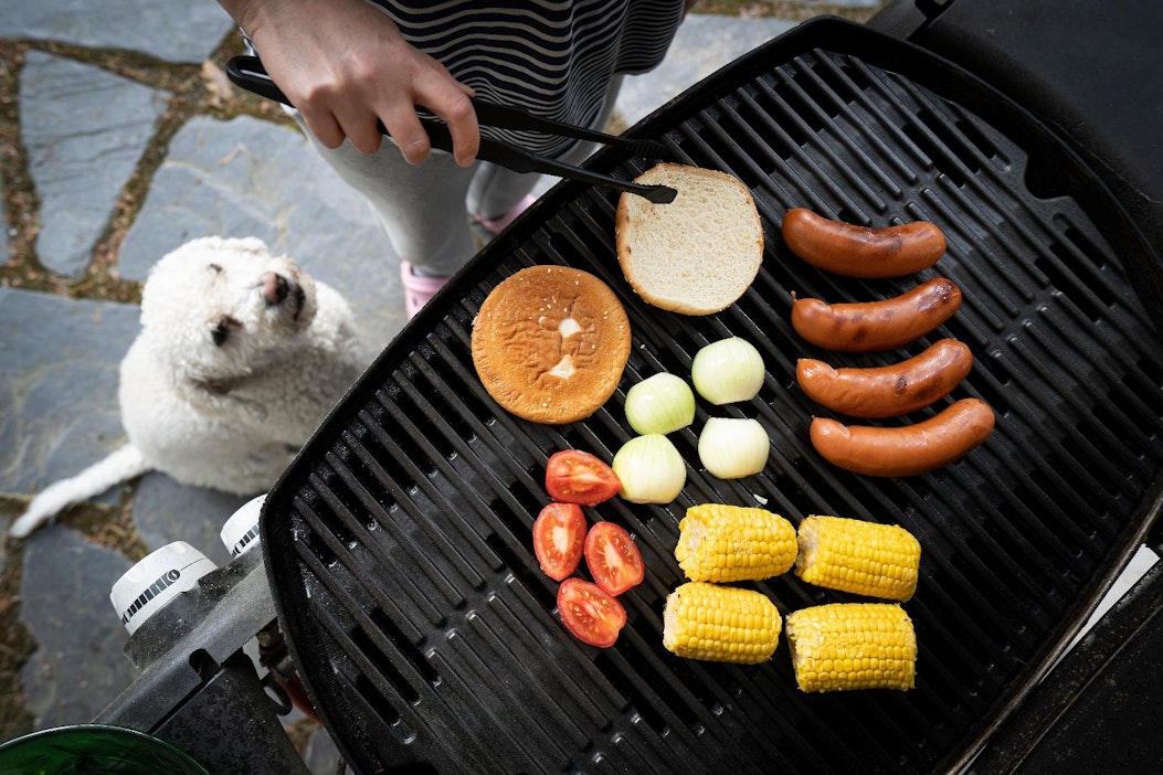 Grilliin laitetaan muutakin kuin makkaraa, eikä grillaaminen ole pelkkä  kesän juttu: 