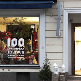Kukkatuottajat järjestivät pop-up -joulumyymälän Suomi100-vuotisjuhlien aikaan Helsingissä.