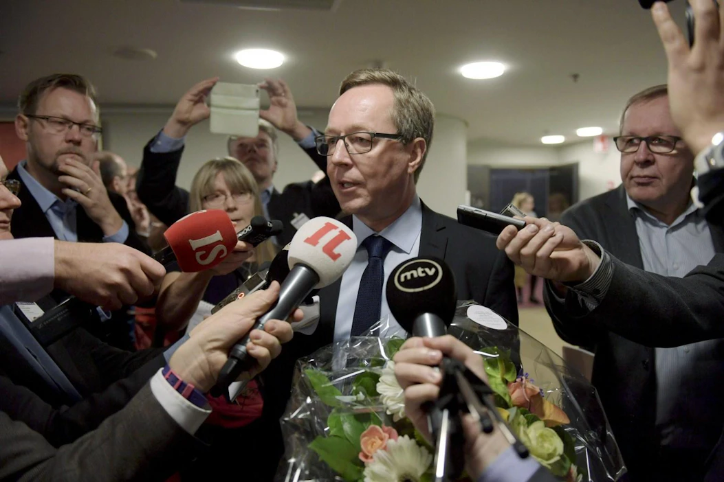 Elinkeinoministeriksi valittu Mika Lintilä (kesk.) oli median haateteltavana aiemmin tällä viikolla.