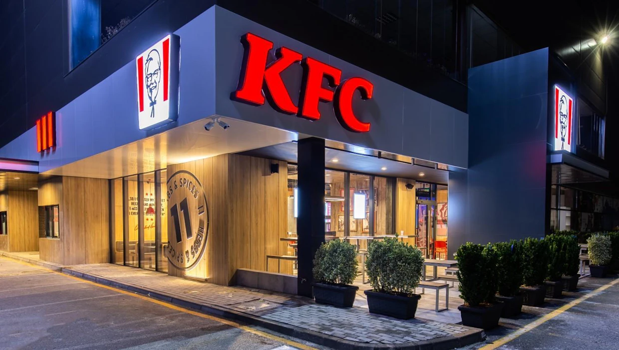 KFC-logo on tuttu ympäri maailmaa. Pikaruokaketjulla on toimintaa yli 140 maassa.