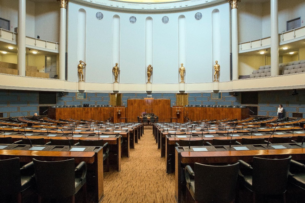 Näillä paikoilla istuu kohta ennätysmäärä naisia.