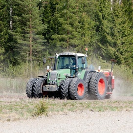 Suomen tilannetta parantaa se, että lannoitteita ei levitetä aivan pellon pintaan.