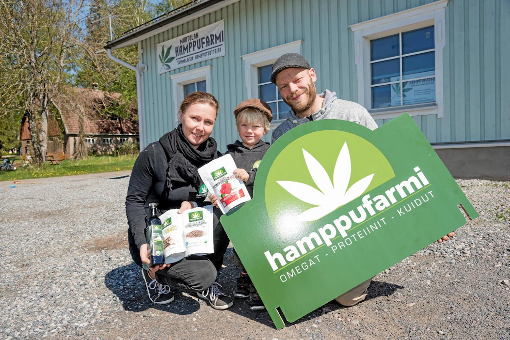 Kantri kertoi Virve Kettusen ja Ville Virtasen HamppuFarmista viisi vuotta sitten. Tämä kuva on vuoden takaa.