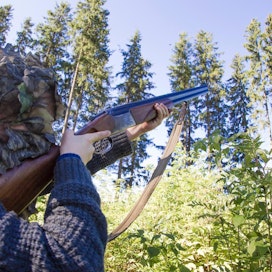Metsästäjäliitto korostaa, että kaikki metsästäjien aseet ovat rekisteröityjä ja laillisia.