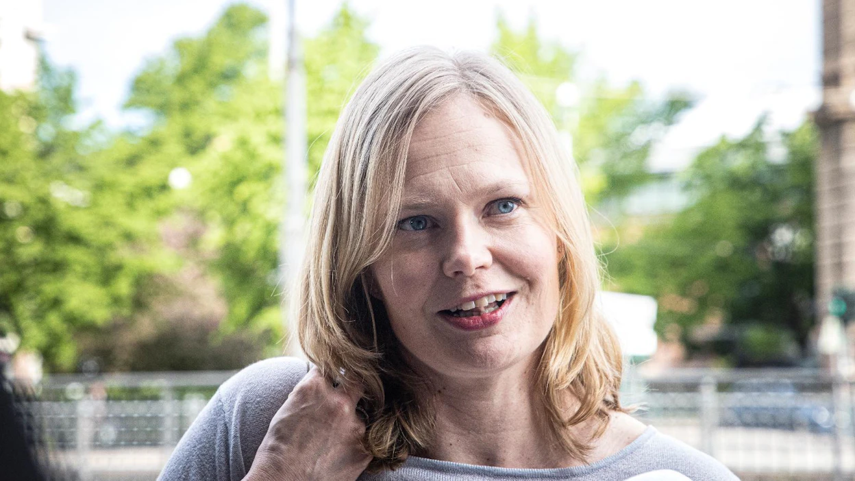 Tiede- ja kulttuuriministeri Hanna Kosonen (kesk.) kertoi ministeriön selvitystyöstä Twitterissä.