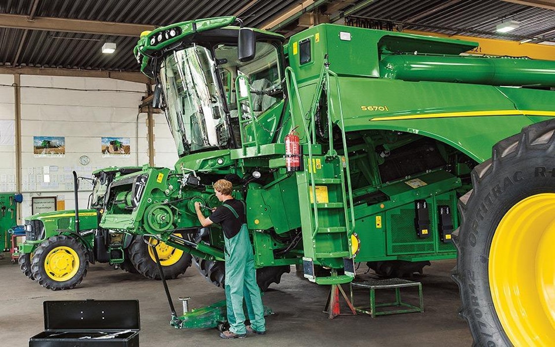 Wihuri ryhtyy kevään korvalla markkinoimaan John Deeren maatalouskoneita myös Virossa.
