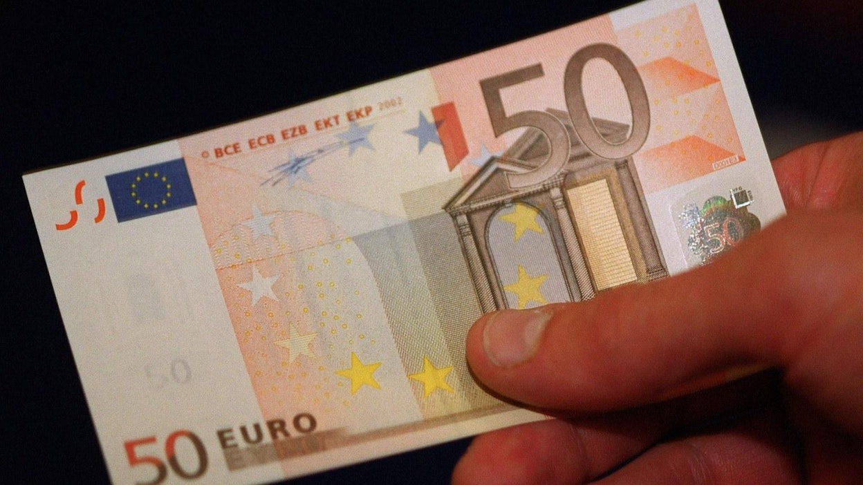 Yli puolet Suomen työttömyyskassoista aikoo laskea jäsenmaksujaan. LEHTIKUVA / Pekka Sakki