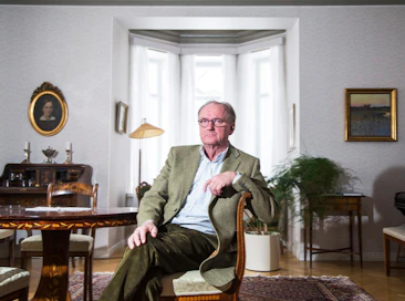 Suomen suurin metsänomistaja Antti Herlin kasvattaa myös lihakarjaa.