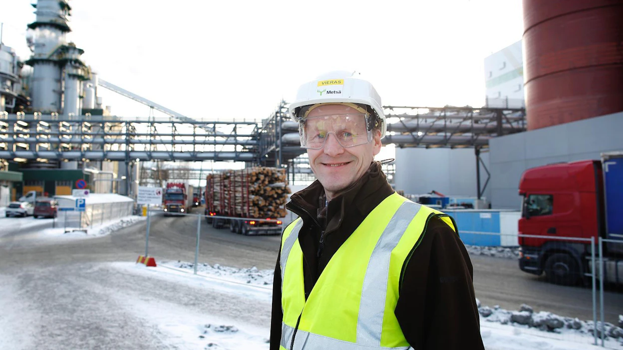 Jatkossa uudelle biotuotetehtaalle ostetaan enemmän havupuuta kuin koivua, Metsä Groupin puunhankinnasta vastaava Yrjö Perälä sanoo.