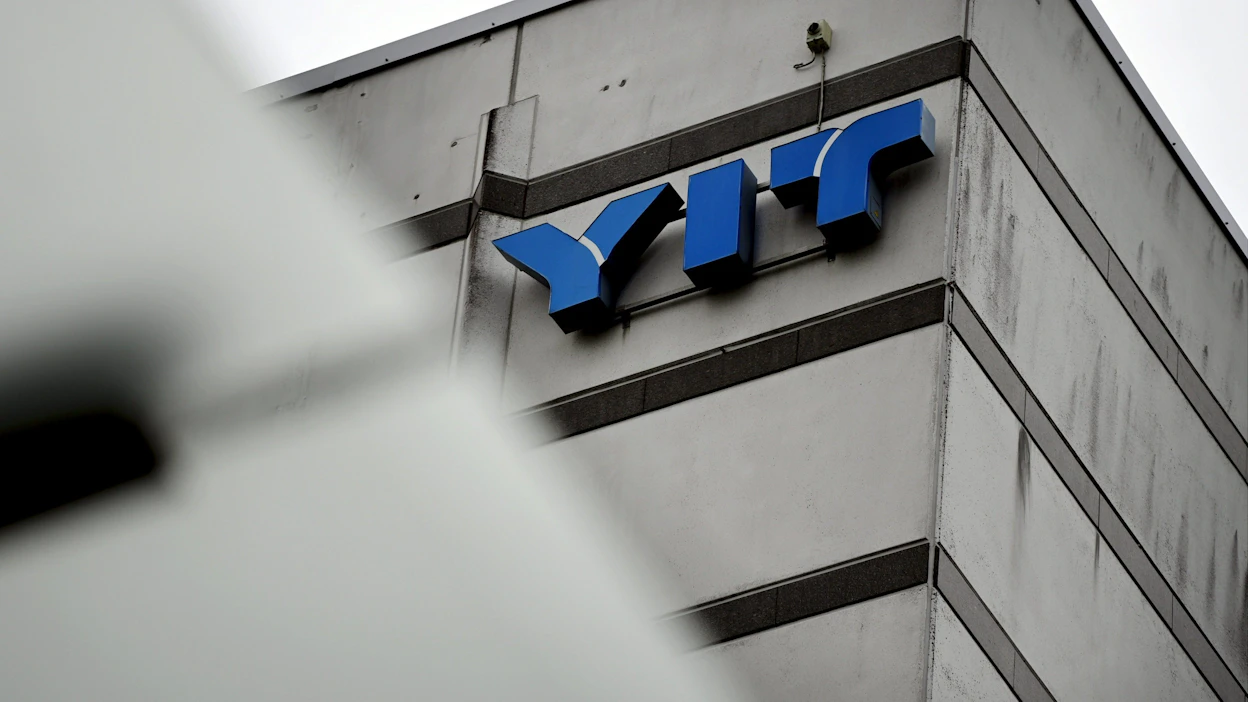 YIT on tarkentanut tätä vuotta koskevaa tulosennustettaan odotettua heikomman asuntomarkkinan vuoksi.