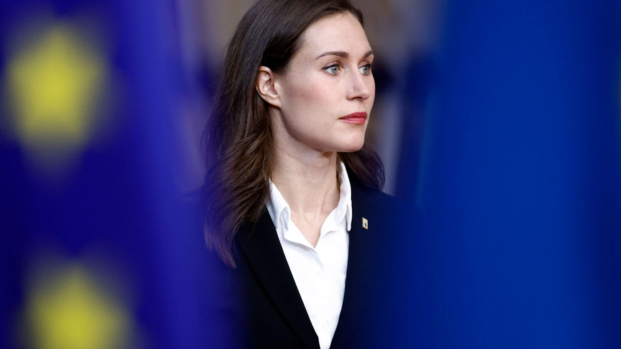 Pääministeri Sanna Marinin mukaan on löydettävä konkreettisia ratkaisuja siihen, miten energian hintaa saadaan nopeasti alas. LEHTIKUVA/AFP.