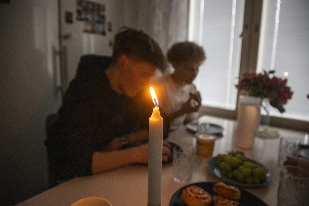 Opetushallituksesta kerrotaan, että sinne on tullut vuosien varrella yksittäisiä halloweenin viettämiseen liittyviä kysymyksiä. Kuvituskuva.