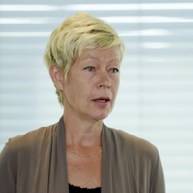 Paljon vartijana. Teknologiateollisuuden työmarkkinajohtaja Eeva-Liisa Inkeroinen on ollut eräs avainhenkilöitä neuvotteluissa kilpailykykysopimuksen viime vaiheissa.