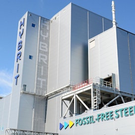 SSAB:n pilottilaitos valmistui viime kesänä Ruotsin Luulajaan, missä kehitetään päästötöntä terästuotantoa. Fossiiliset polttoaineet aiotaan korvata uusiutuvalla sähköllä ja bioenergialla.