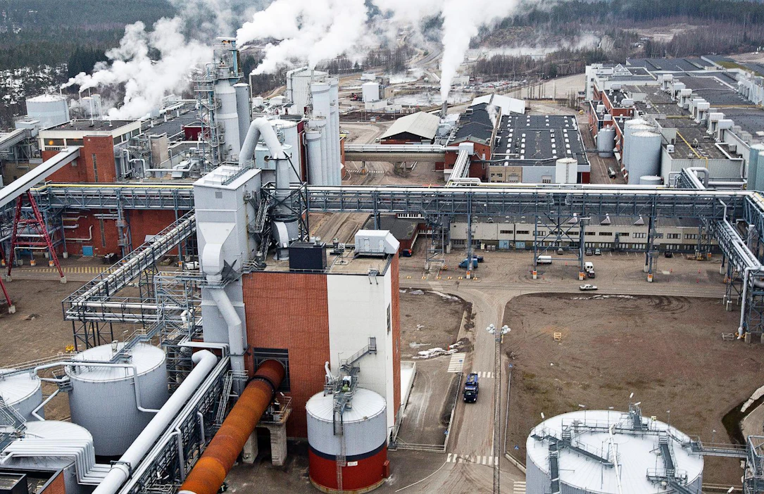 UPM on laajentanut sellutehtaidensa kapasiteettia yhteensä 550 000 tonnia. Kuvassa olevan Kymin sellutehtaan kapasiteetti Kuusankoskella nousi 170 000 tonnia 700 000 tonniin.