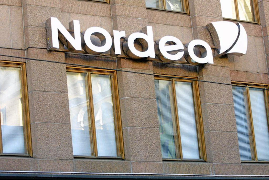 Nordea ennustaa, ettei Suomen talous kasva tänä vuonna. Pankin ekonomistit vaativat tuloveron alennusta ja vahvaa panostusta yrityksiin talouskasvun vauhdittamiseksi.