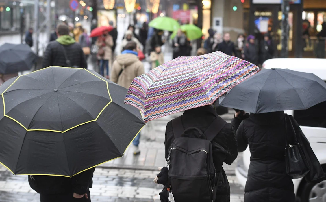 Suomen talouskasvu on kotitalouksien kulutuksen varassa, arvioi Nordea. LEHTIKUVA / HEIKKI SAUKKOMAA