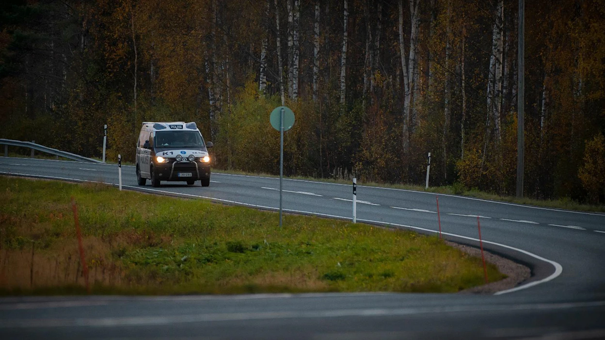 Poliisi on joutunut ajamaan ikääntyneellä kalustolla osittain siksi, että uusia autoja ei saatu hankintaputken ongelmien takia käyttöön toivotulla aikataululla.