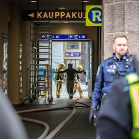 Helsingin päärautatieasema evakuoitiin keskellä päivää.